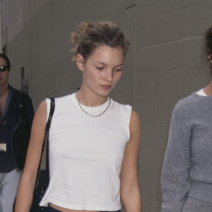 low-rise-jeans-komen-volgens-de-catwalk-terug-en-kunnen-niet-low-genoeg-zijn-386290