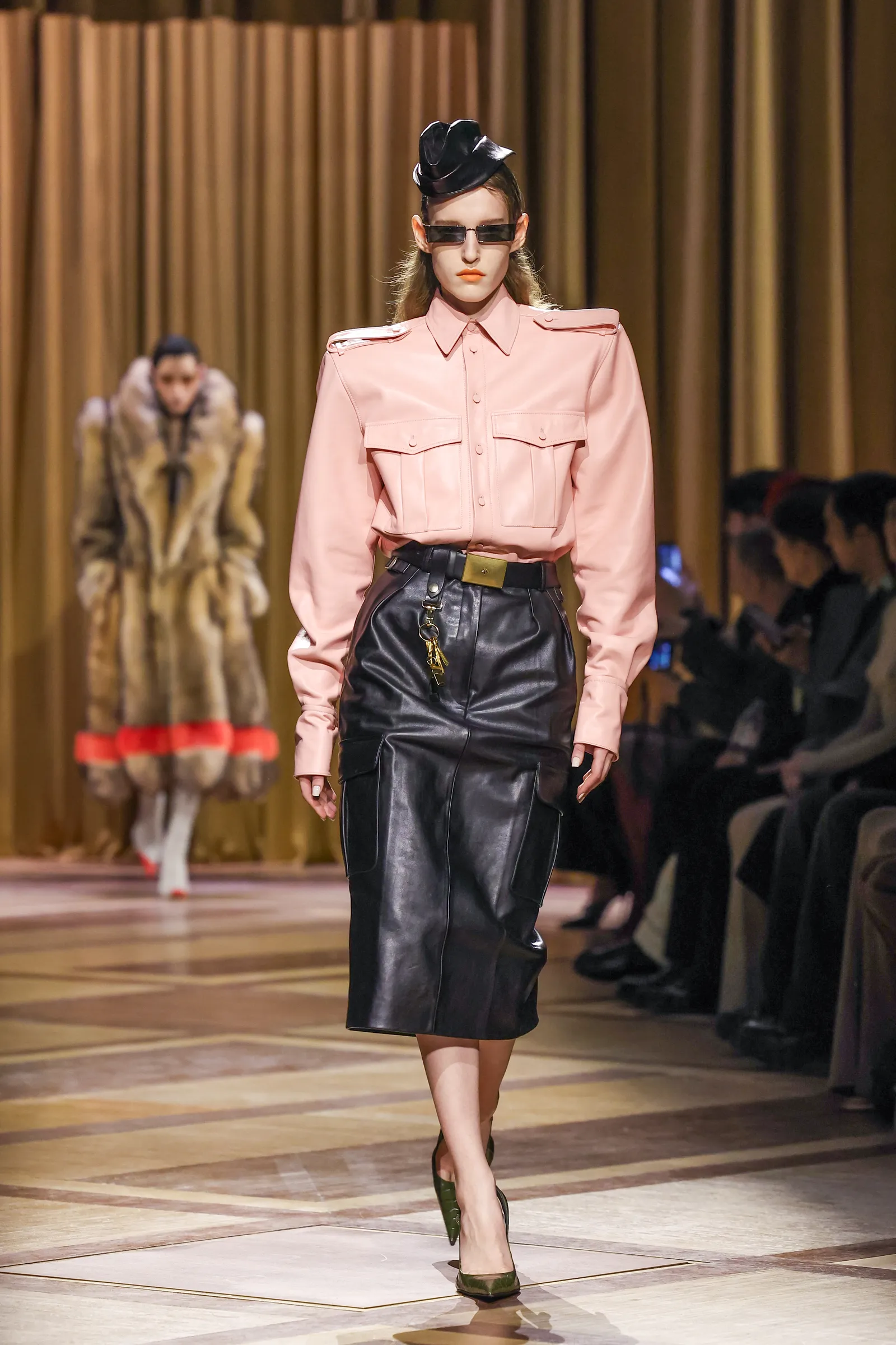 Mugler herfst/winter 2026 met een jaren 80-achtige look