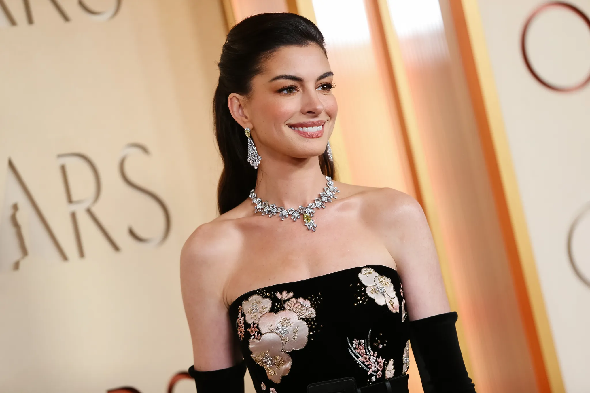 Oscars sieraden van Anne Hathaway