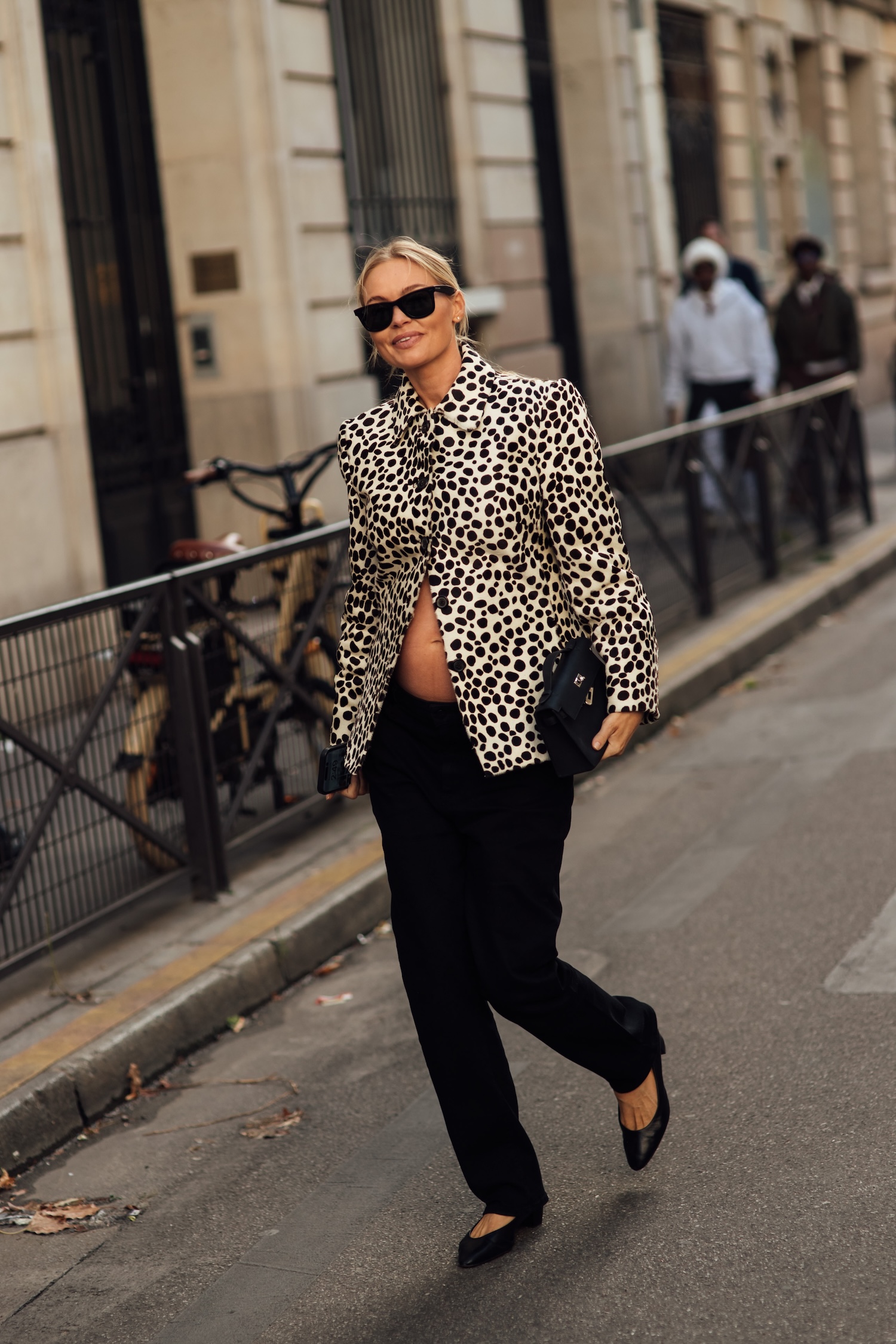 Claire Rose draagt pointy ballerina's