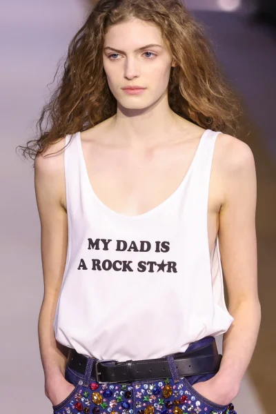 my-dad-is-a-rock-star-stella-mccartney-ontwerpt-nu-al-de-cult-top-van-het-jaar-386361