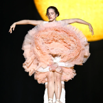Rosalía tijdens haar LUX-tour