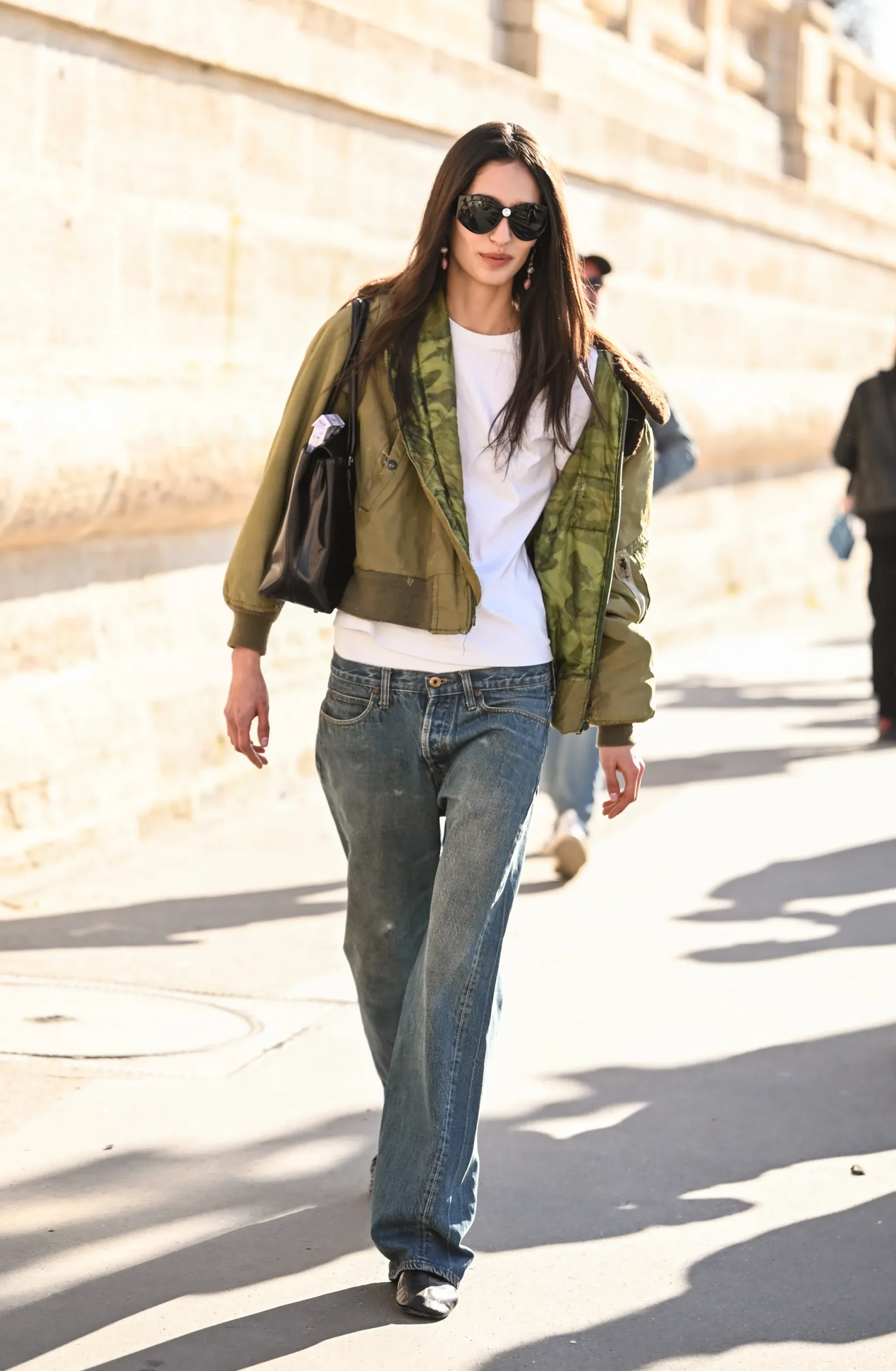 Sara Caballero tijdens de herfst/winter modeweek 2026-2027 in Parijs