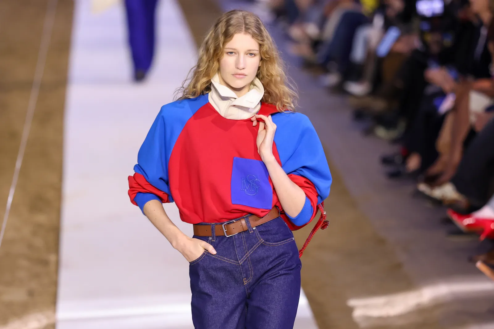 Stella McCartney herfst/winter 2026 met een jaren 80-achtige look