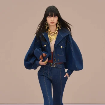 deze-jaren-70-schoenen-zijn-volgens-de-lente-zomer-2026-catwalks-weer-terug-388008