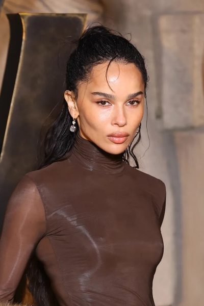 de-best-geklede-sterren-die-front-row-zitten-tijdens-paris-fashion-week-386152