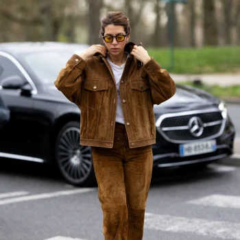 bruine-ballerinas-zijn-de-chicste-en-meest-veelzijdige-schoenen-van-deze-lente-389742