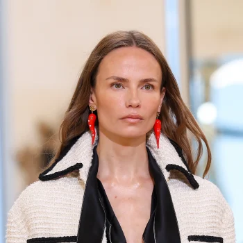 weg-met-de-kersen-chanel-maakt-onze-zomer-spannender-met-deze-vrucht-392542