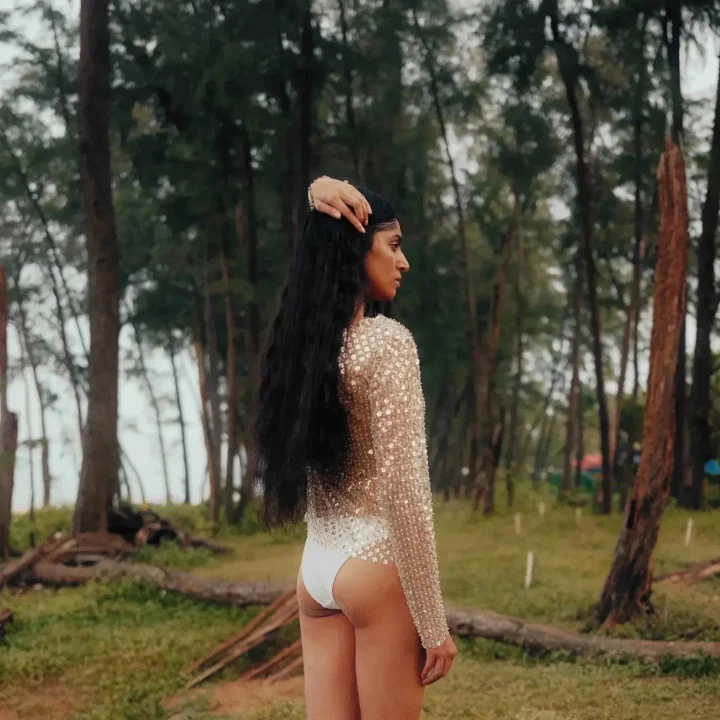 ik-stopte-met-dure-kappersafspraken-en-knip-nu-al-tien-jaar-mijn-eigen-haar-390162