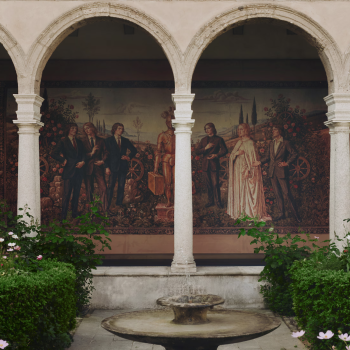 van-een-gucci-tuin-tot-gigantische-moncler-octopus-de-hoogtepunten-van-milan-design-week-2026-392227