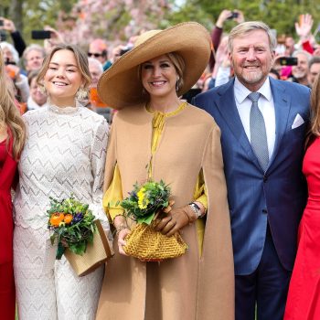 koningin-maxima-en-de-prinsessen-kiezen-voor-deze-grote-catwalktrend-op-koningsdag-2026-392390