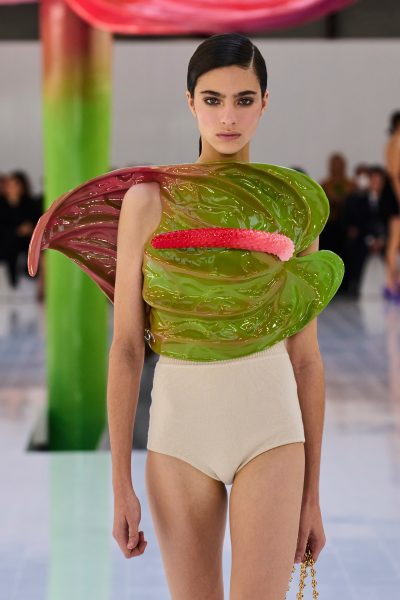 een-duurzamere-garderobe-opbouwen-dit-is-vogues-ultieme-gids-391971