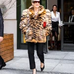 Meryl Streep in een Gucci-jas voorafgaand aan de premiere van 'The Devil Wears Prada 2'