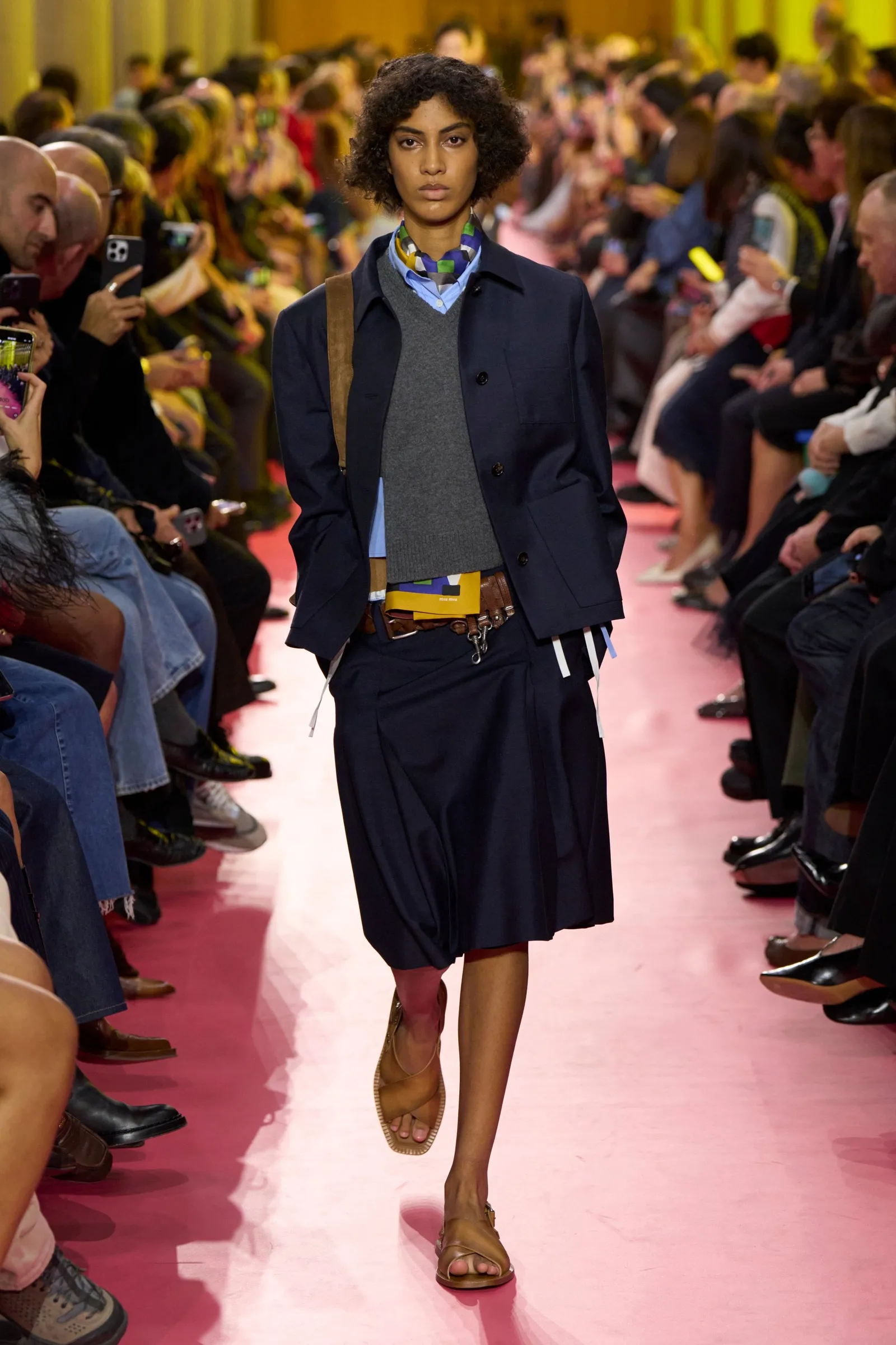 Miu Miu lente/zomer 2026 als voorbeeld van combinaties voor het tussenseizoen