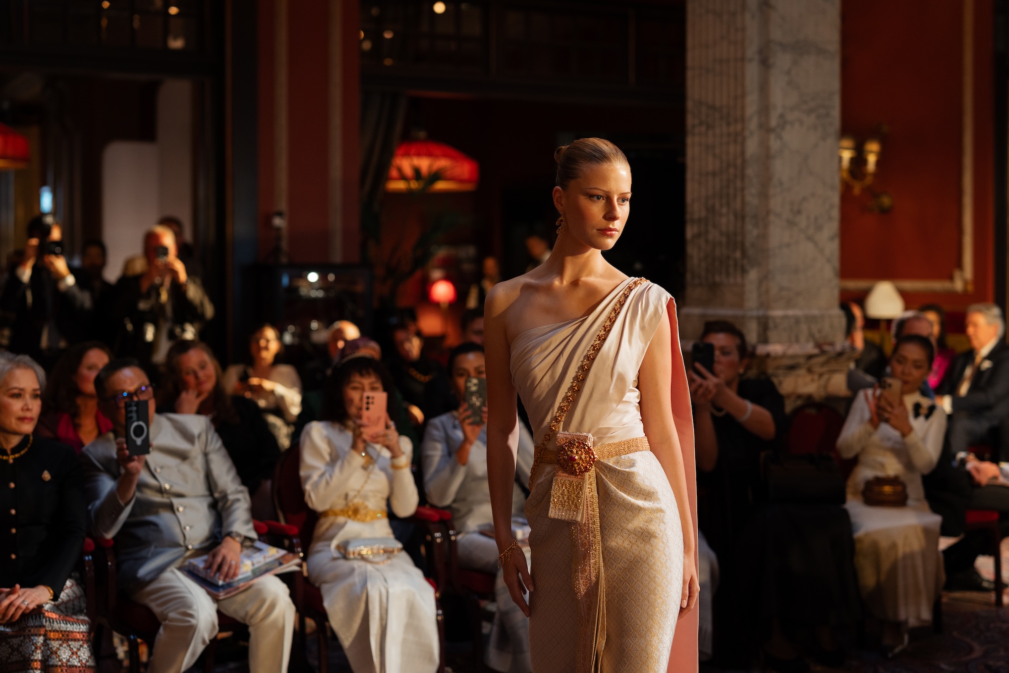 De modeshow van de Thaise prinses Sirivannavari