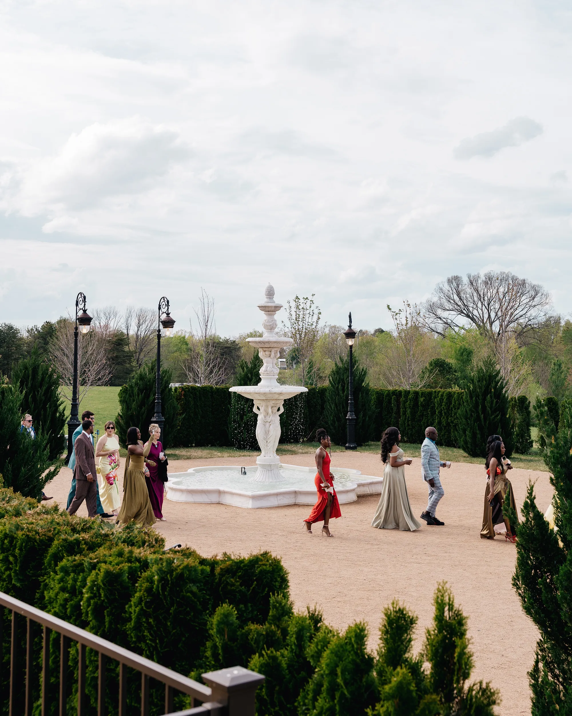 De bruiloft van Noah Lyles en Junelle Bromfield