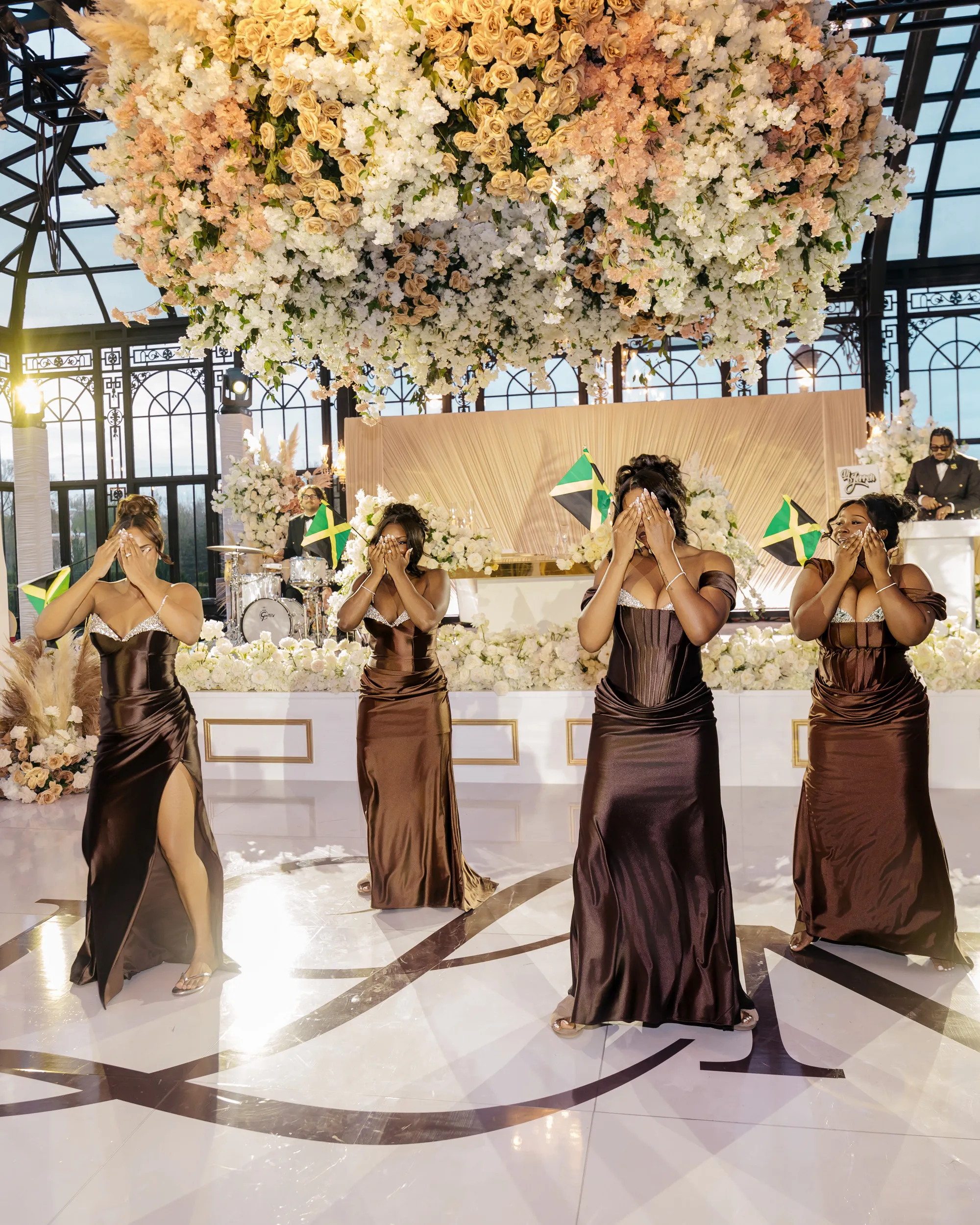 De bruiloft van Noah Lyles en Junelle Bromfield