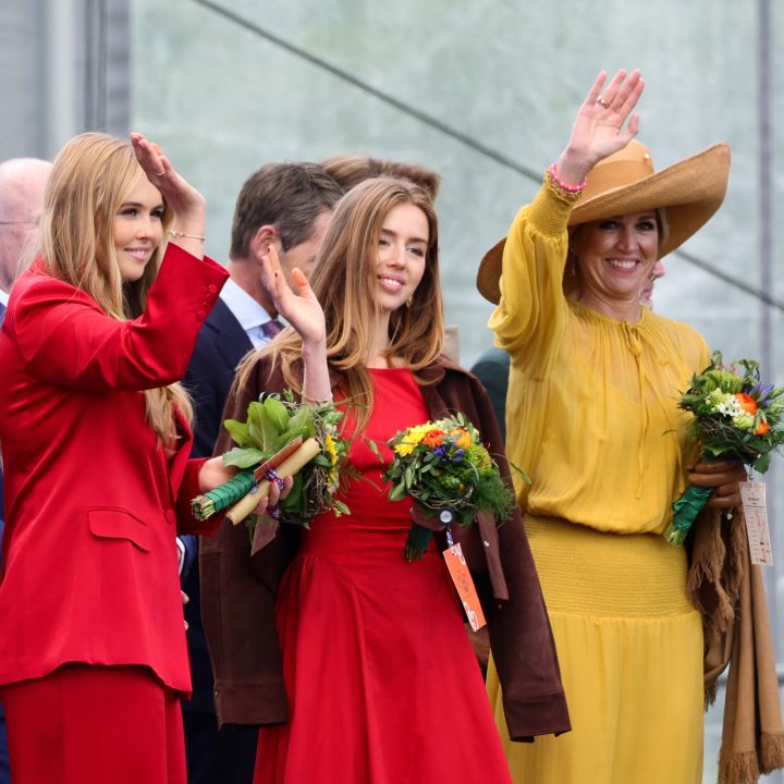 ga-deze-zomer-voor-een-little-red-dress-net-als-prinses-alexia-op-koningsdag-2026-392478