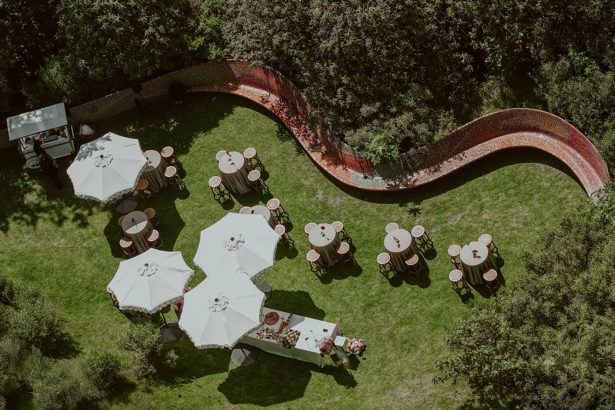 De surrealistische bruiloft van Sofia Alva en Dan Haddad