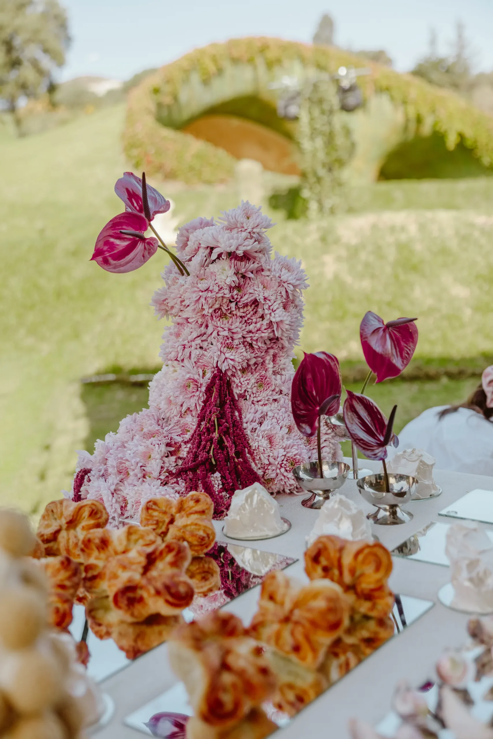 De surrealistische bruiloft van Sofia Alva en Dan Haddad