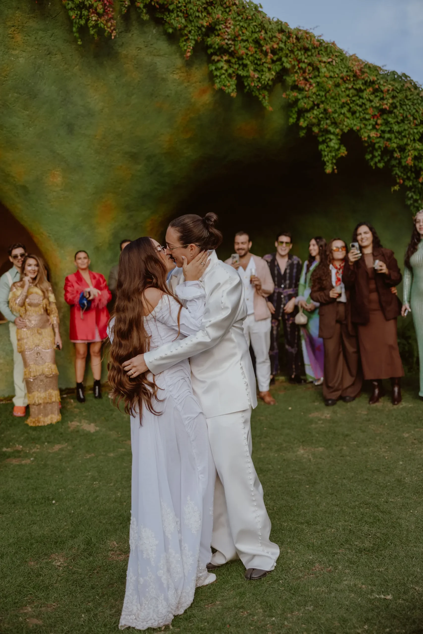 De surrealistische bruiloft van Sofia Alva en Dan Haddad