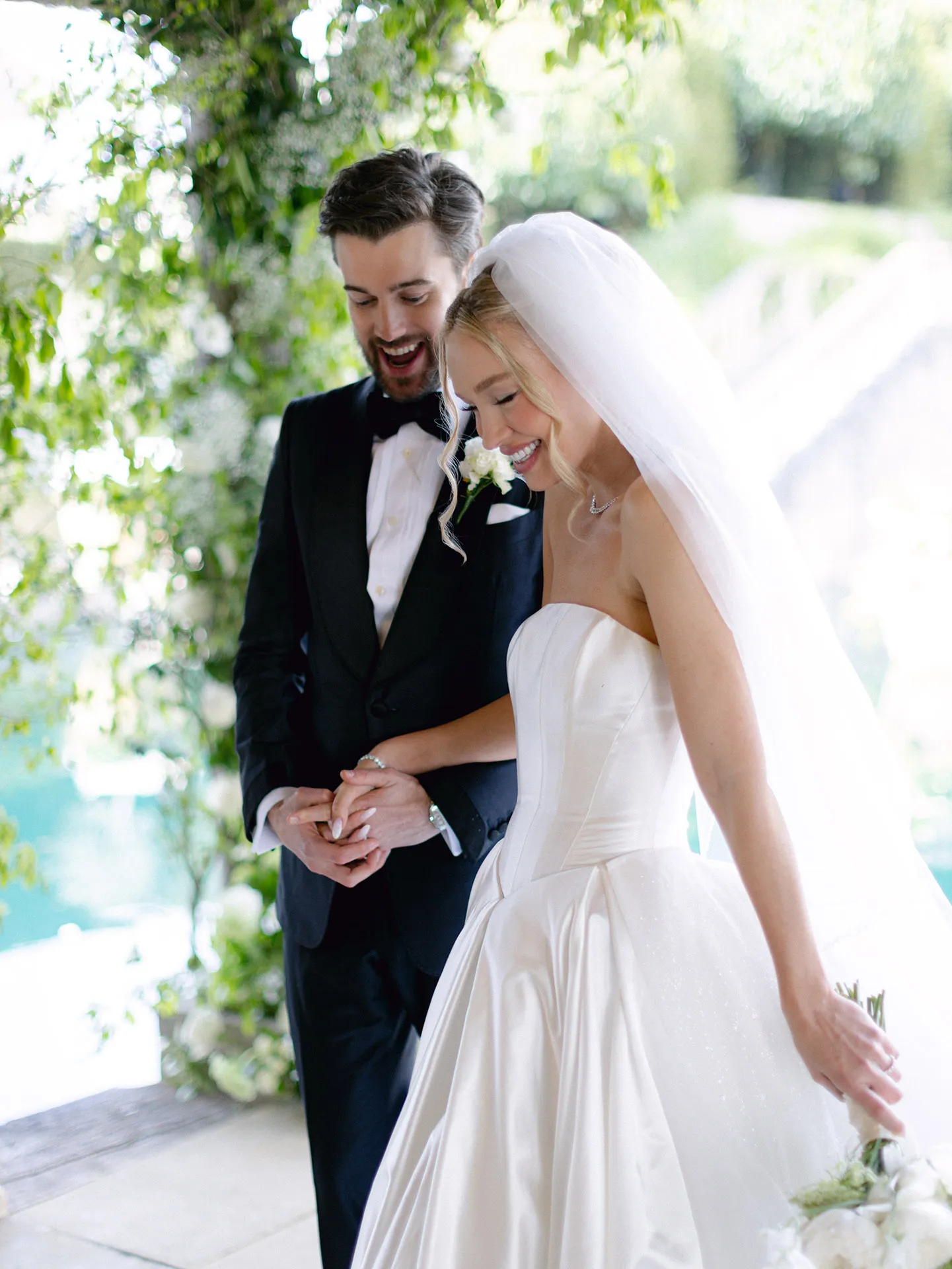 Beeld van de bruiloft van Jack Whitehall en Roxy Horner