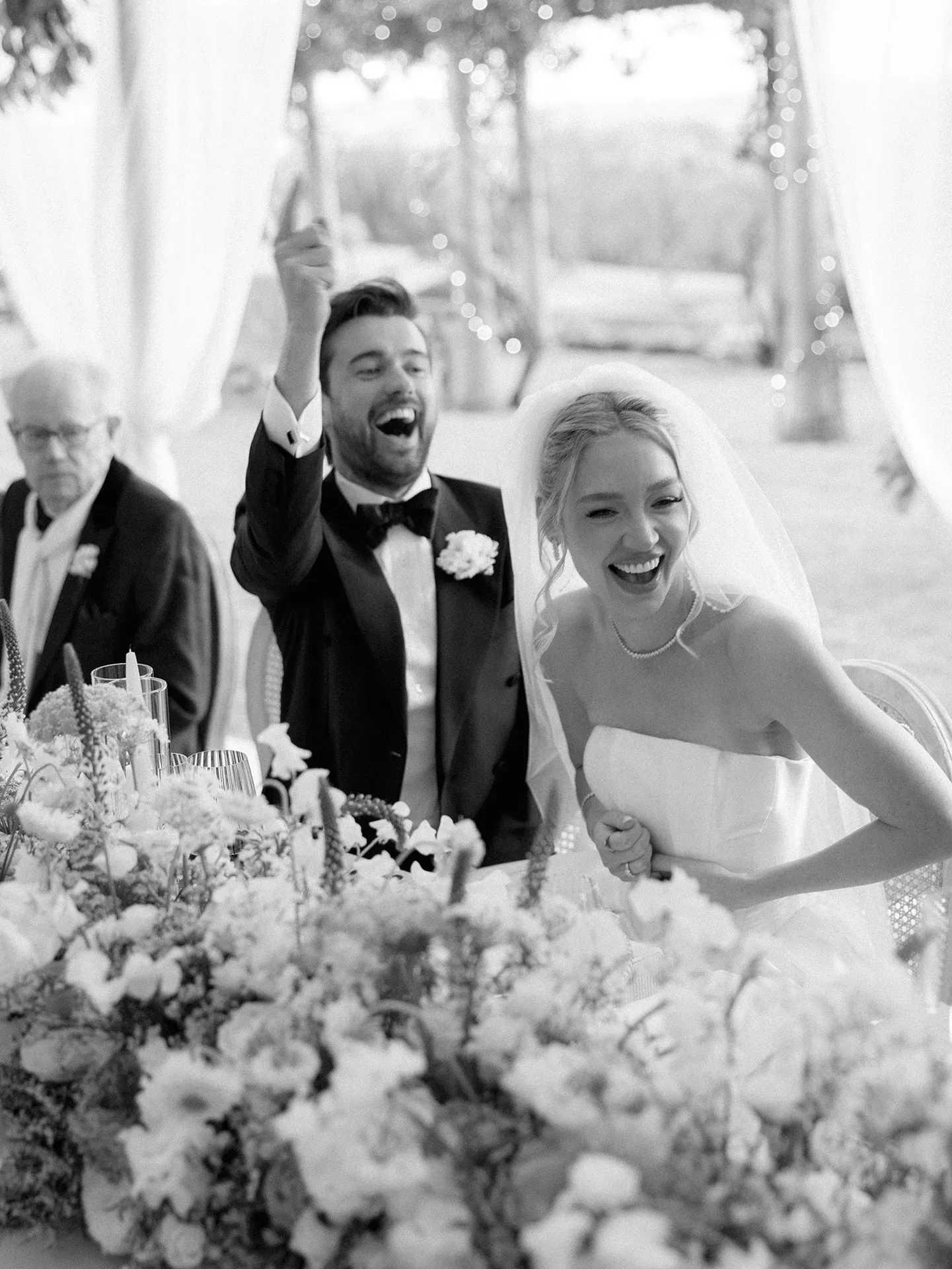 Beeld van de bruiloft van Jack Whitehall en Roxy Horner