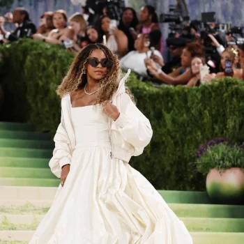 like-mother-like-daughter-blue-ivy-carter-maakt-haar-met-gala-debuut-in-2026-393286