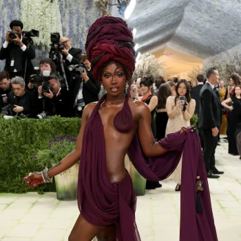 doechii-channelt-opnieuw-haar-modern-goddess-energy-op-het-met-gala-2026-393293