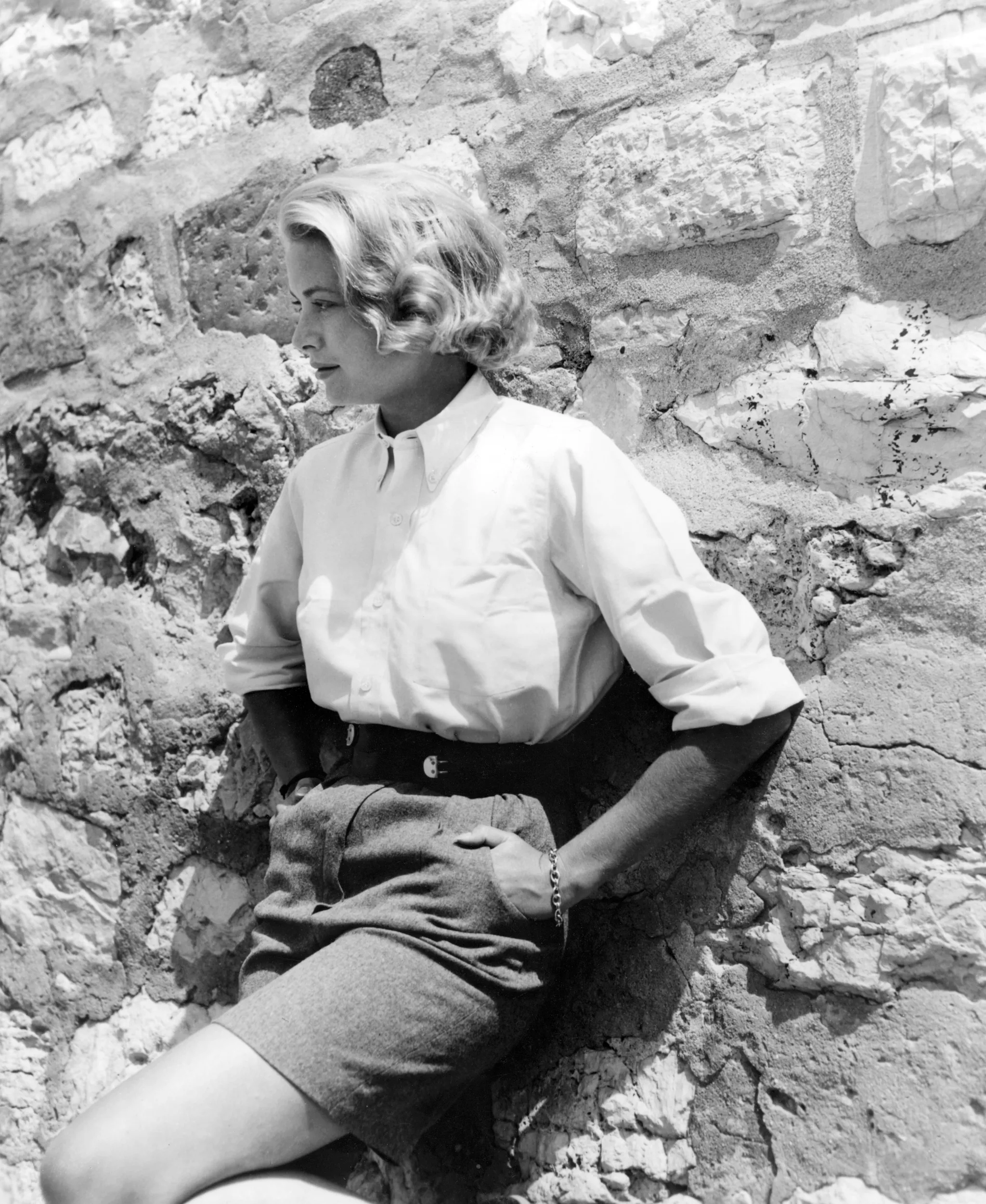 Grace Kelly tijdens de opnames van 'The Touch' in Cannes in 1955