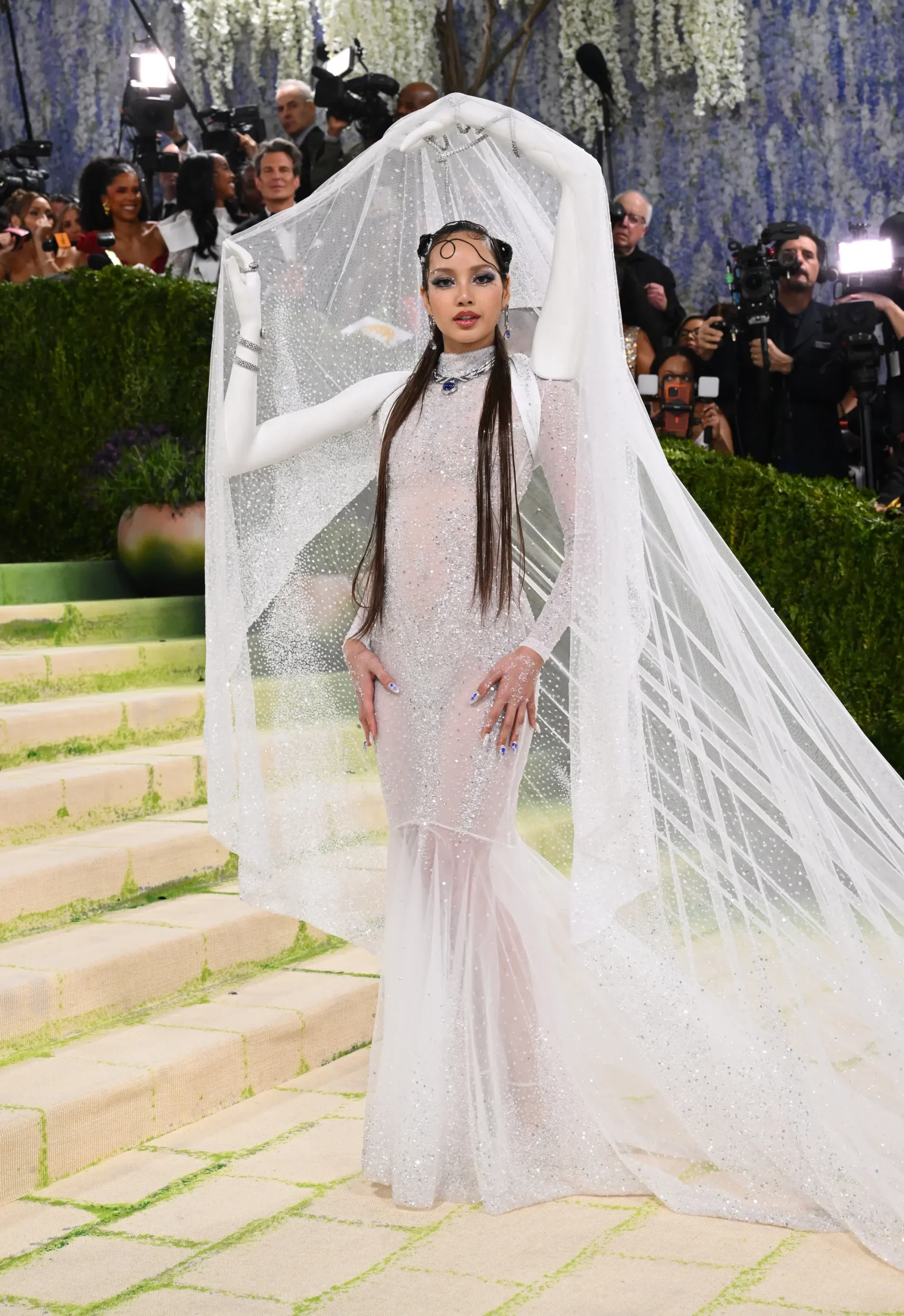Lisa met lang haar op het Met Gala 2026