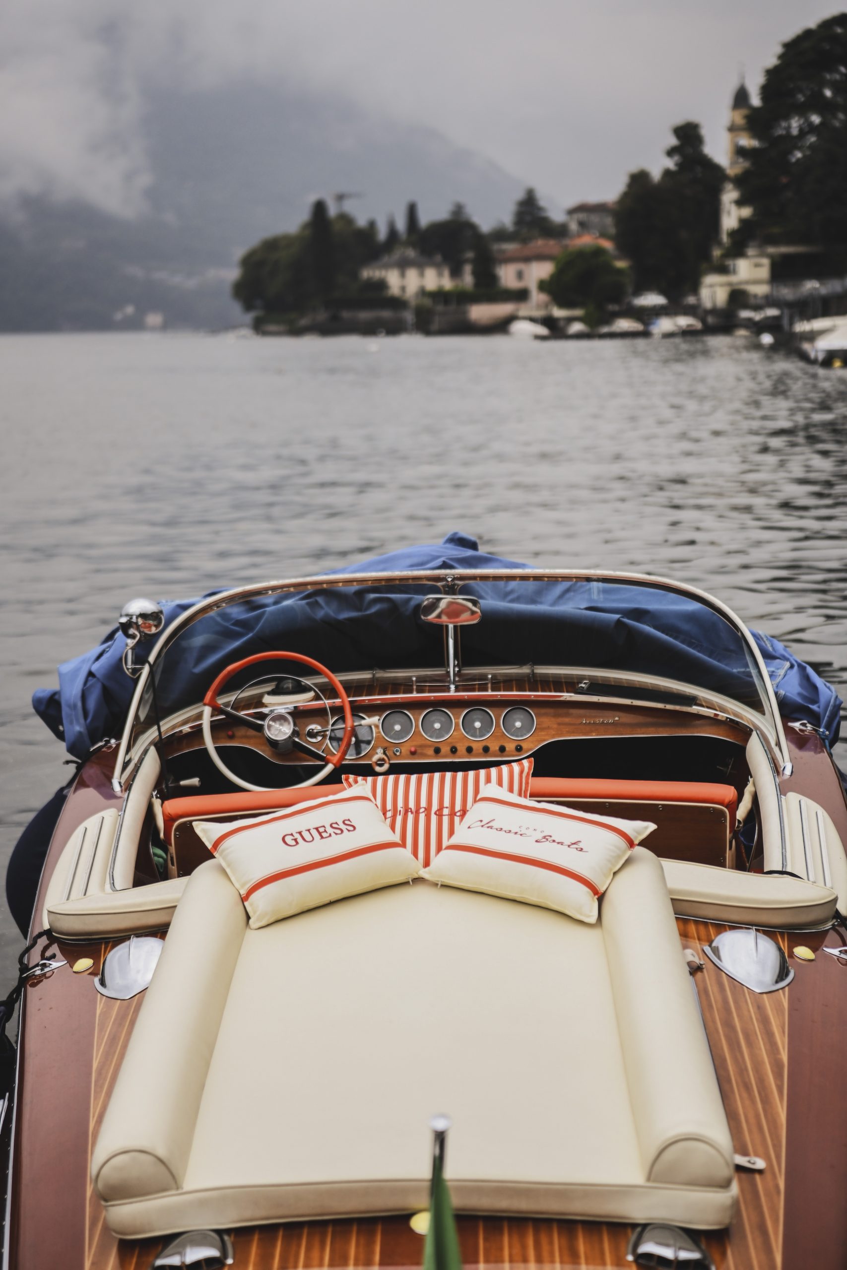 Guess in Lake Como