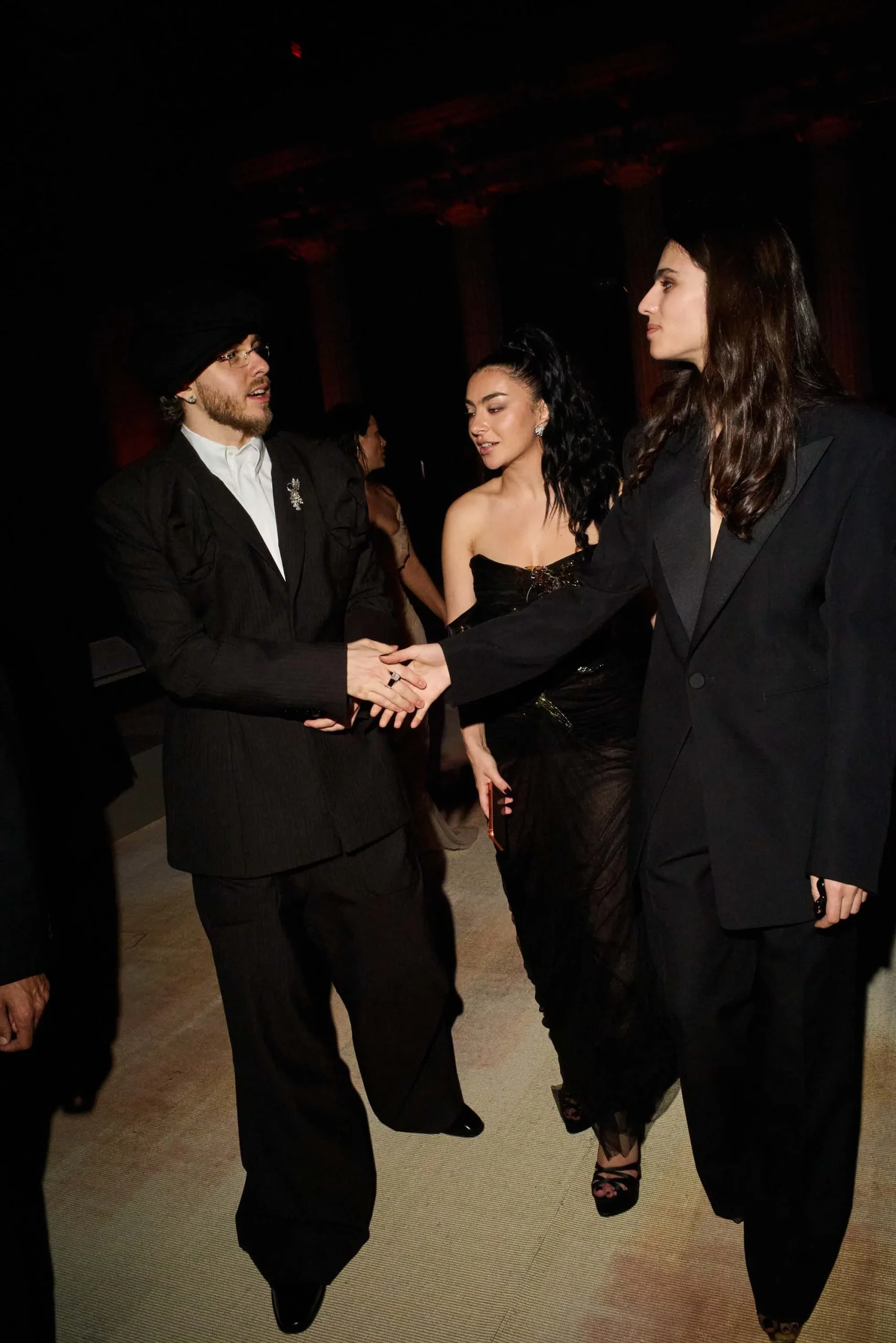 Met Gala 2026 achter de schermen Charli XCX