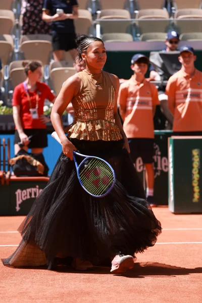 naomi-osaka-maakt-een-grand-slam-van-een-entree-op-roland-garros-2026-395722