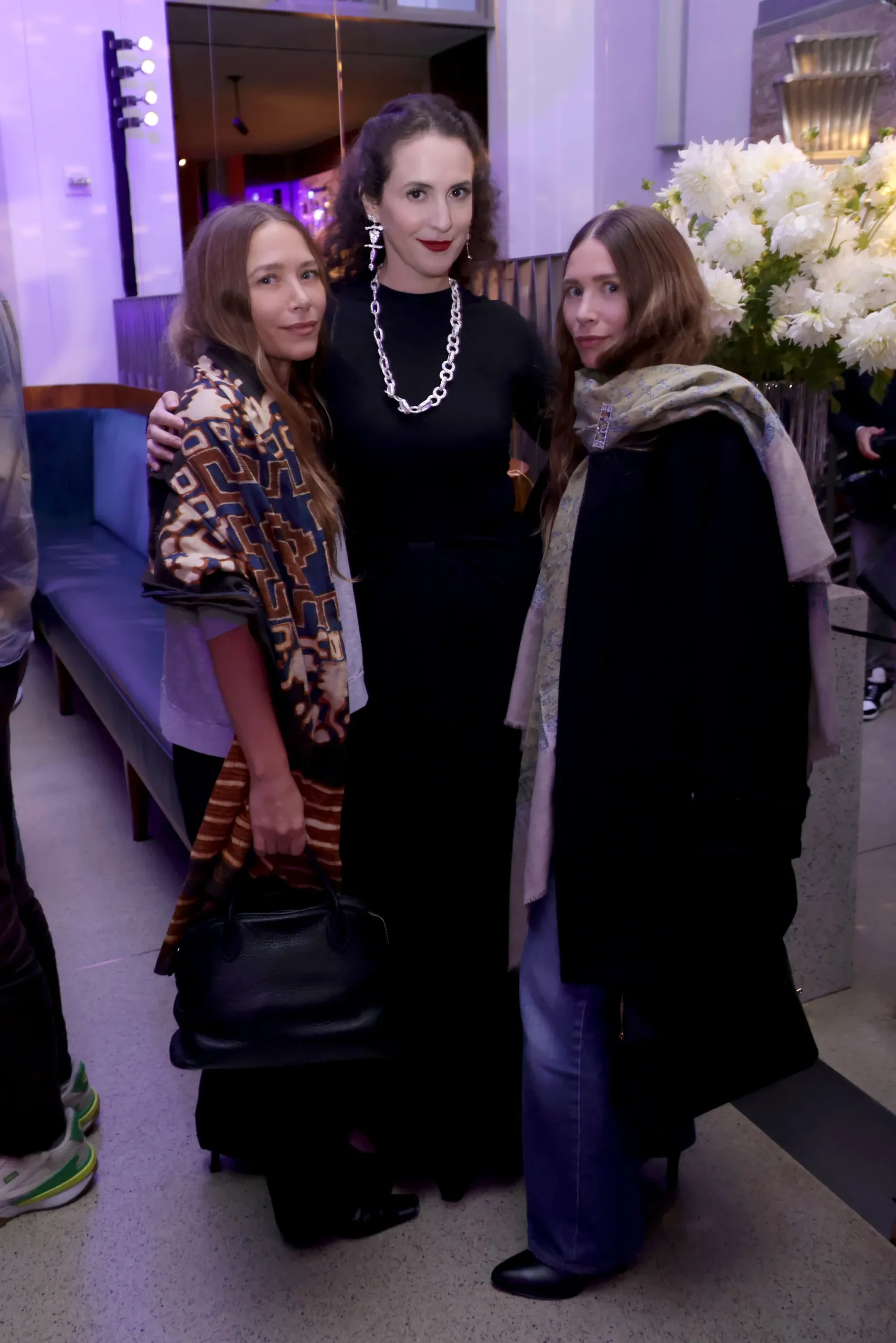 De Olsens twins 2025, bij het New York Fashion Week party van W Magazine en Bloomingdale