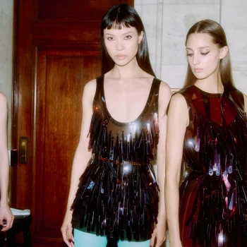 fashion-never-sleeps-ga-met-ons-behind-the-scenes-bij-de-marc-jacobs-lente-zomer-2027-show-399072