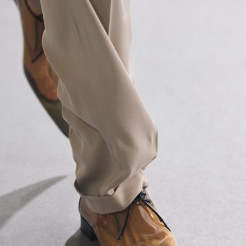 doorschijnende-schoenen-voor-mannen-saint-laurent-says-yes-398488