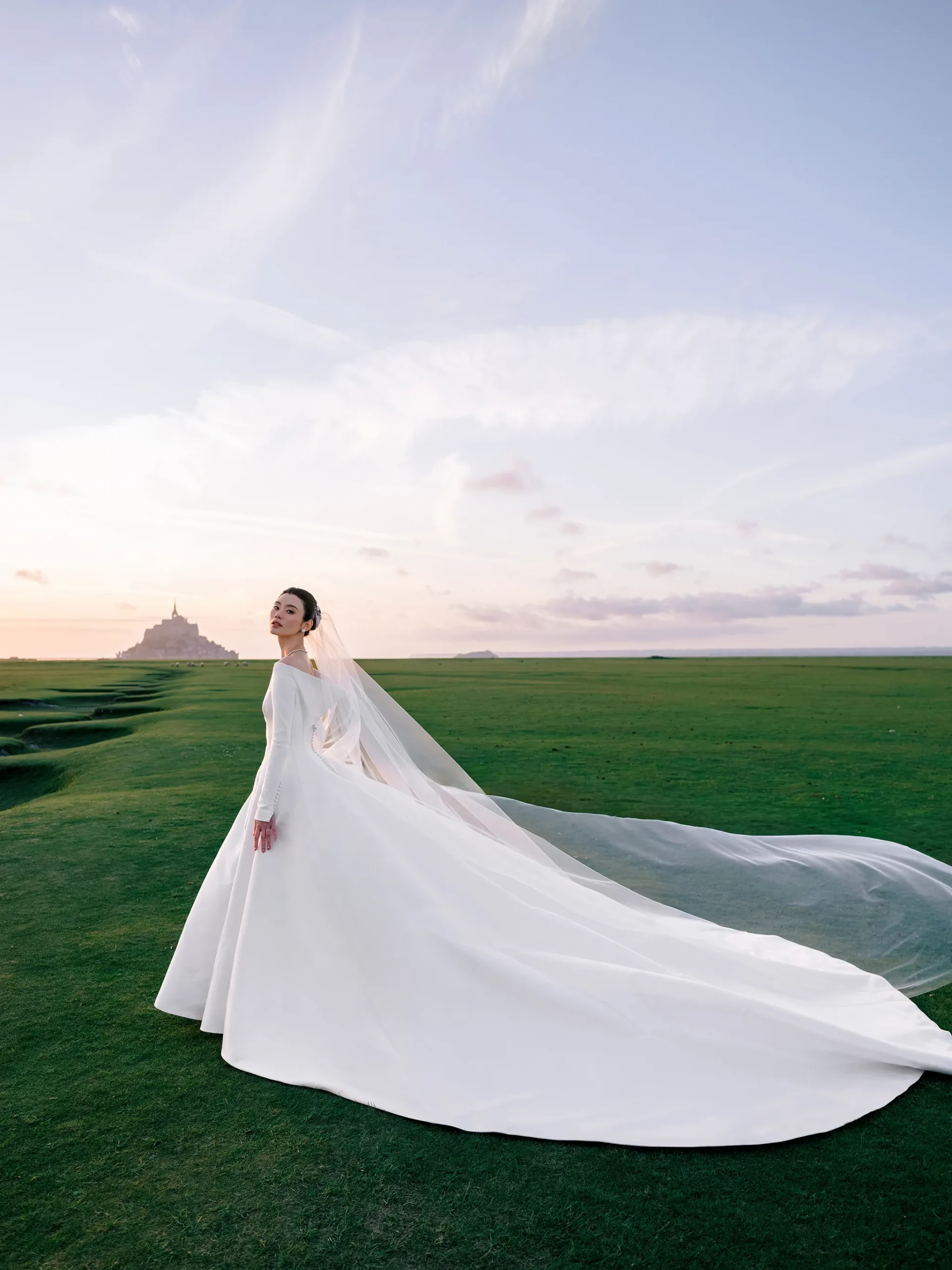 De bruiloft van Ming Xi op Mont-Saint-Michel