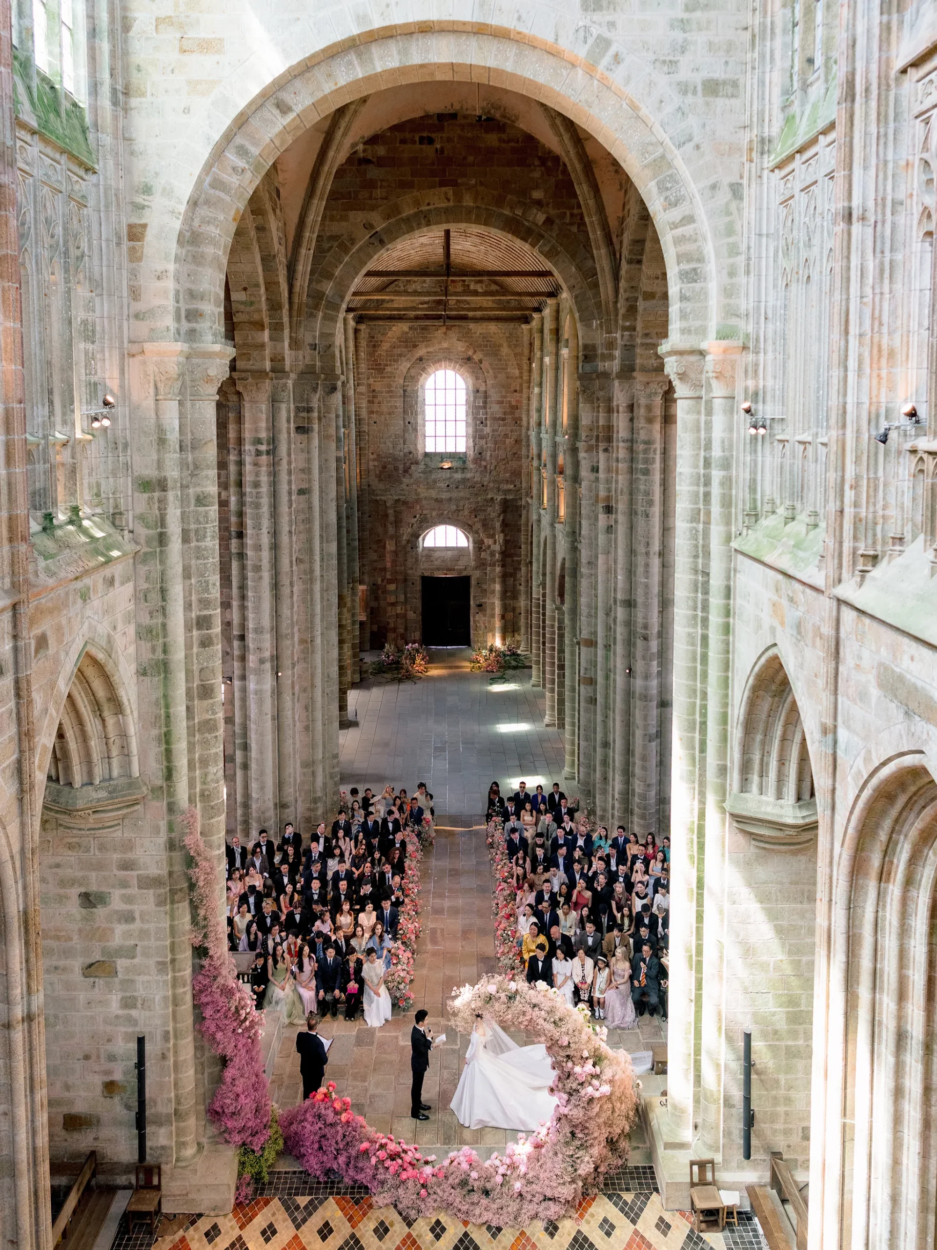 De bruiloft van Ming Xi op Mont-Saint-Michel