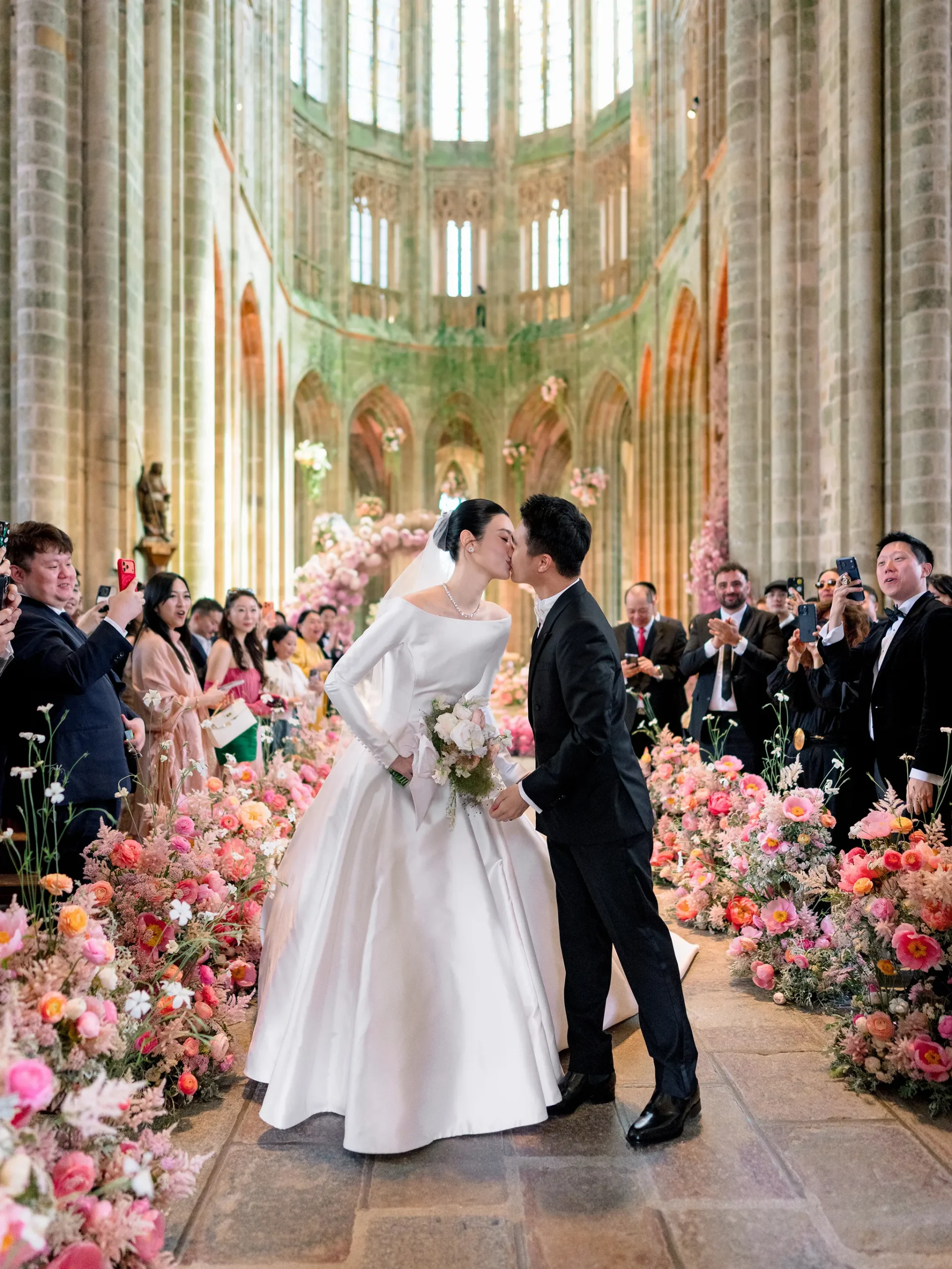 De bruiloft van Ming Xi op Mont-Saint-Michel
