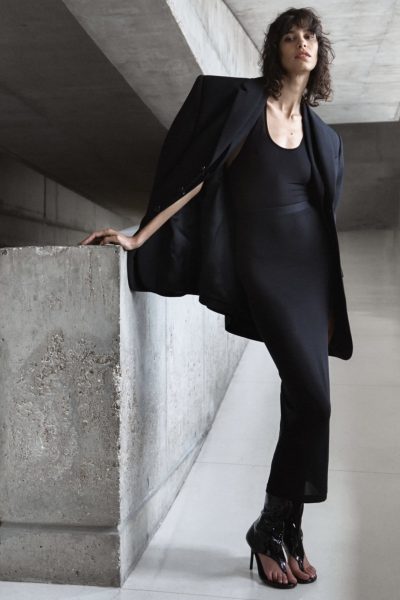 cool-girl-merk-wardrobe-nyc-lanceert-een-collectie-met-hm-hier-shop-je-vogues-favorites-402926