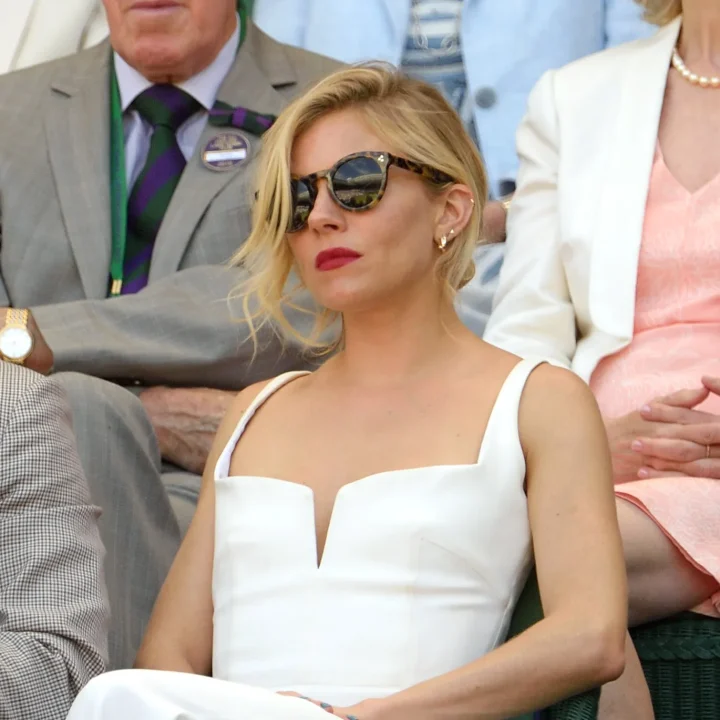 de-beste-wimbledon-looks-zijn-op-de-tribune-10-celeb-approved-outfits-die-je-wil-kopieren-398308