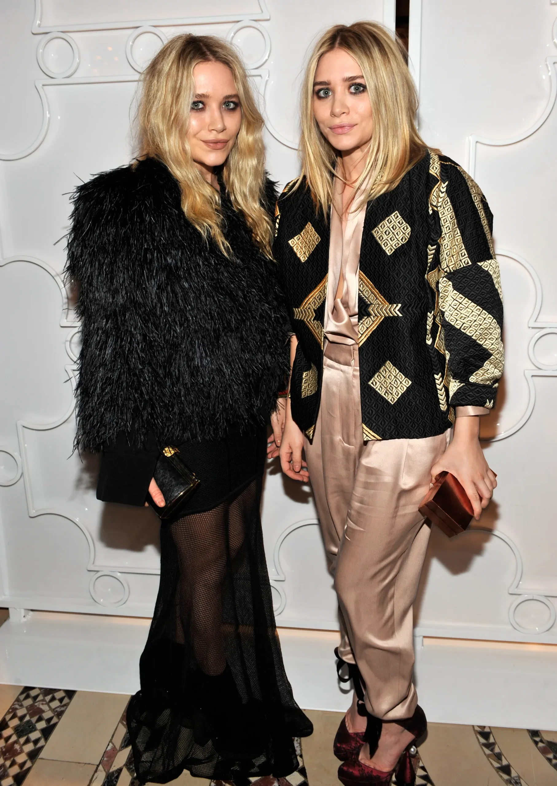 Mary Kate en Ashley in 2010, bij het amfAR New York Gala