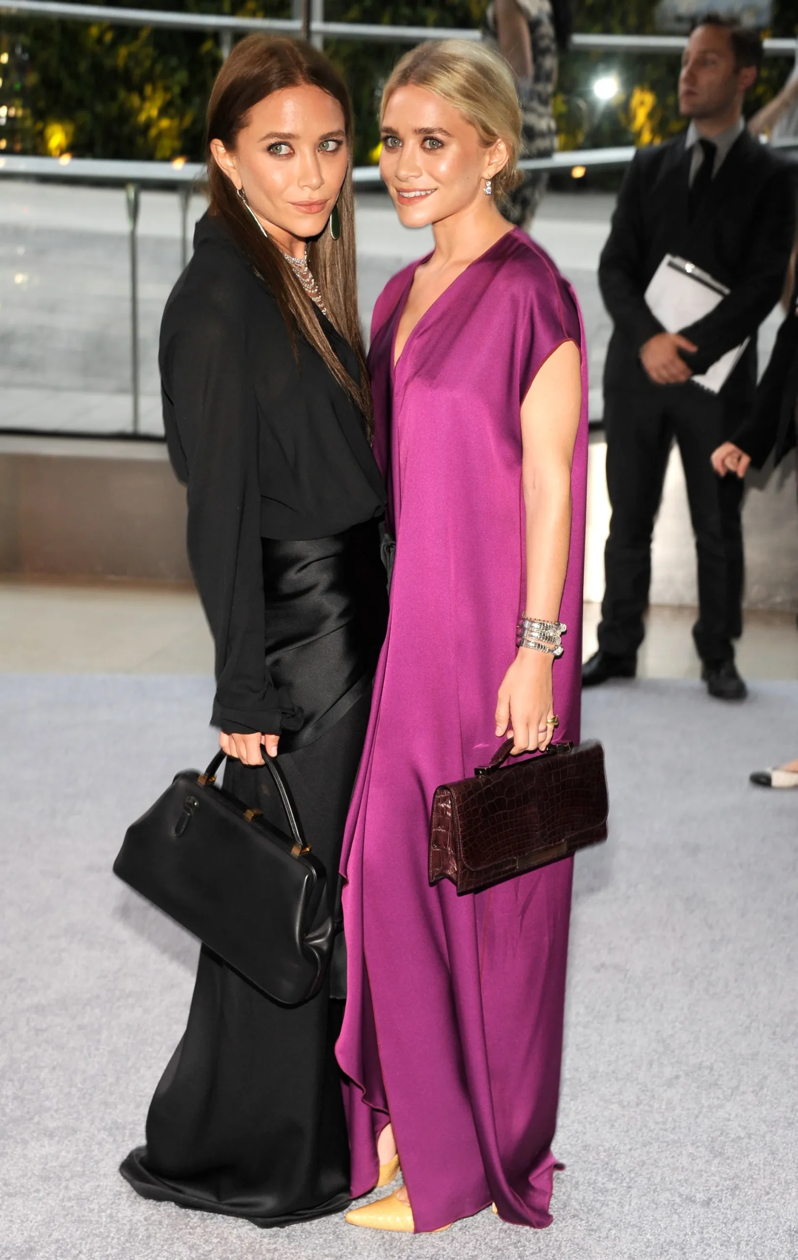 Mary Kate en Ashley Olsen stijl in 2012 bij de Fashion Awards