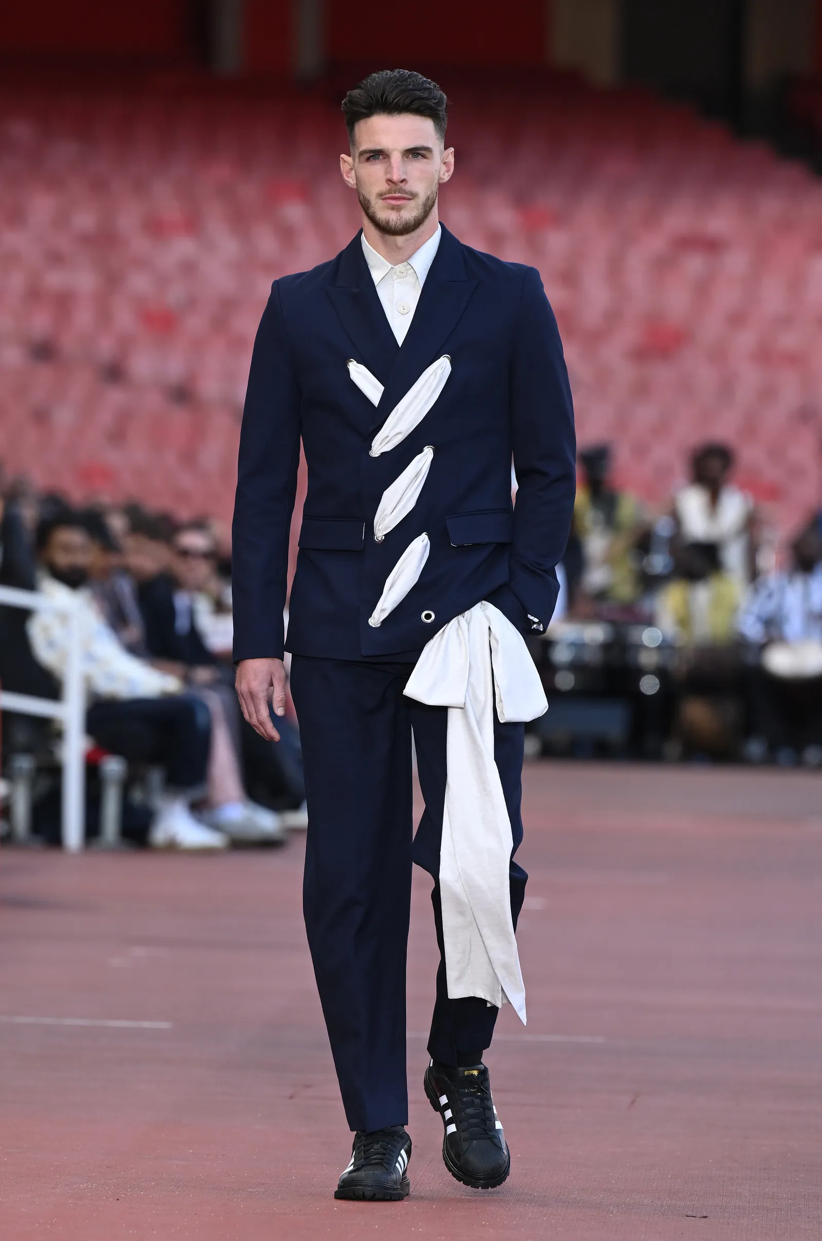 Voetballer Declan Rice op de catwalk