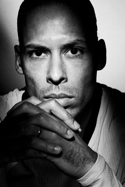 modefotograaf-roger-neve-neemt-vogue-mee-backstage-bij-zijn-iconische-wk-shoot-met-het-nederlands-elftal-398098
