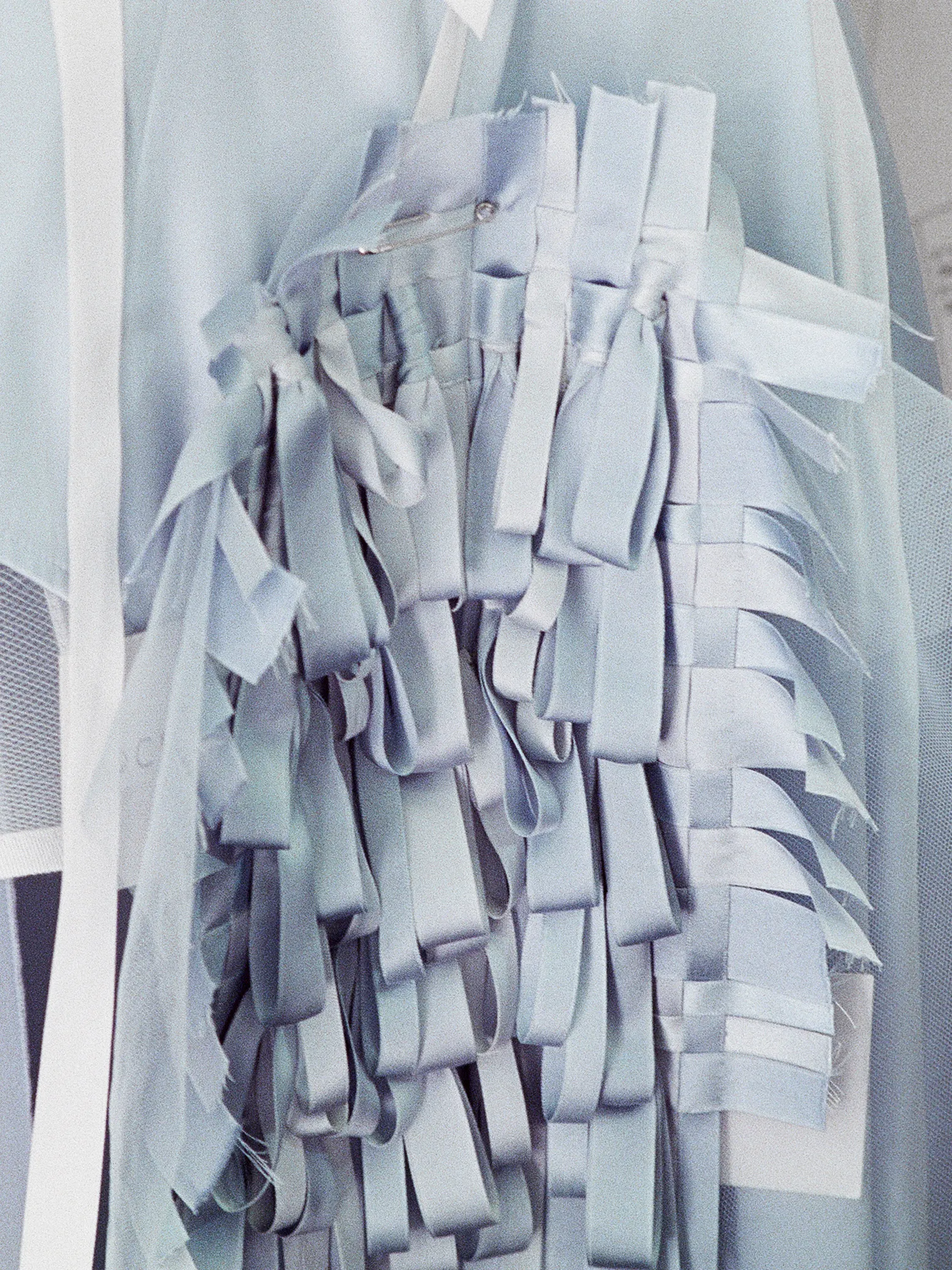 Backstage bij Rosalía's Dior-fittings tijdens haar LUX-tour
