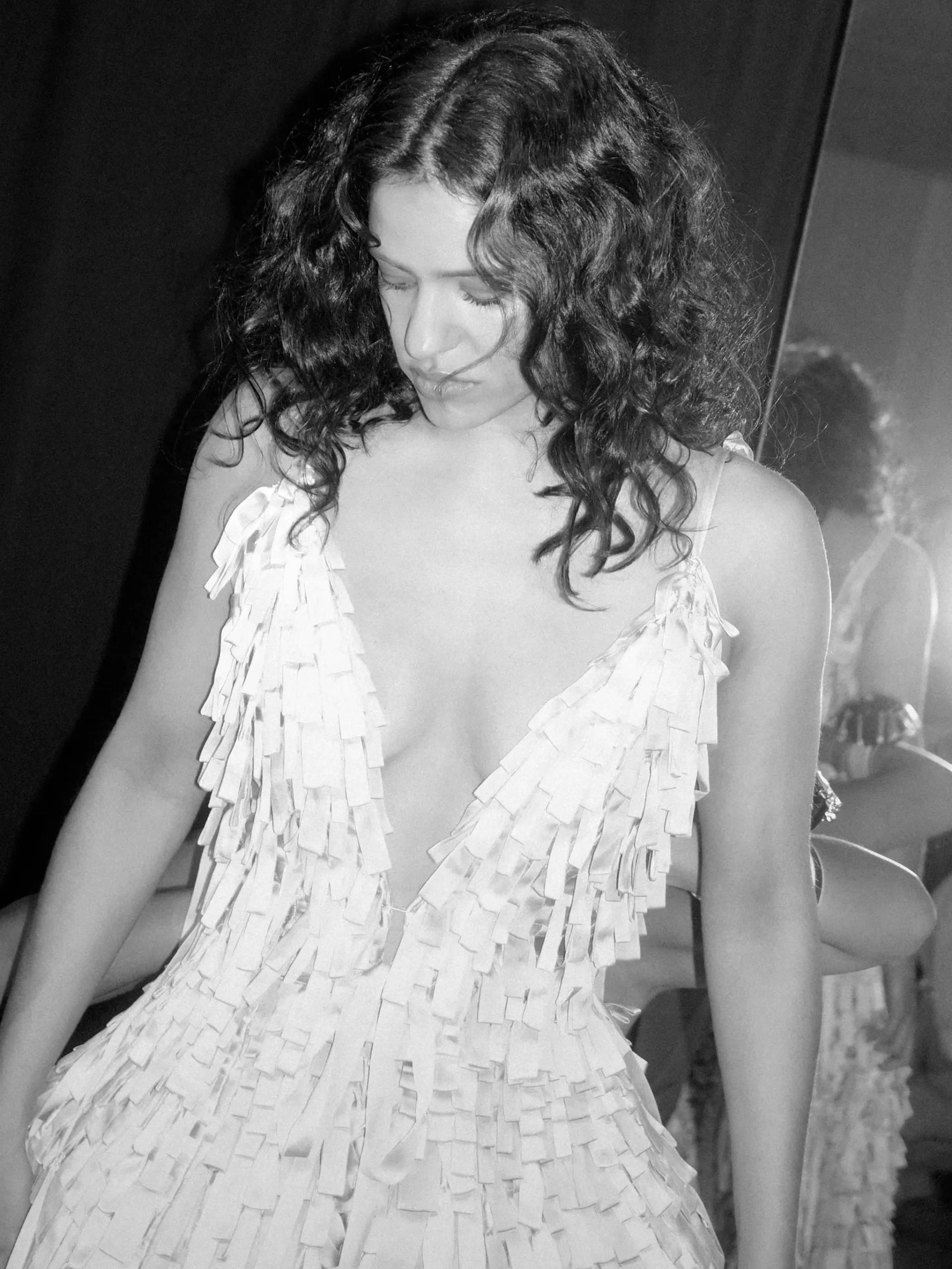 Backstage bij Rosalía's Dior-fittings tijdens haar LUX-tour