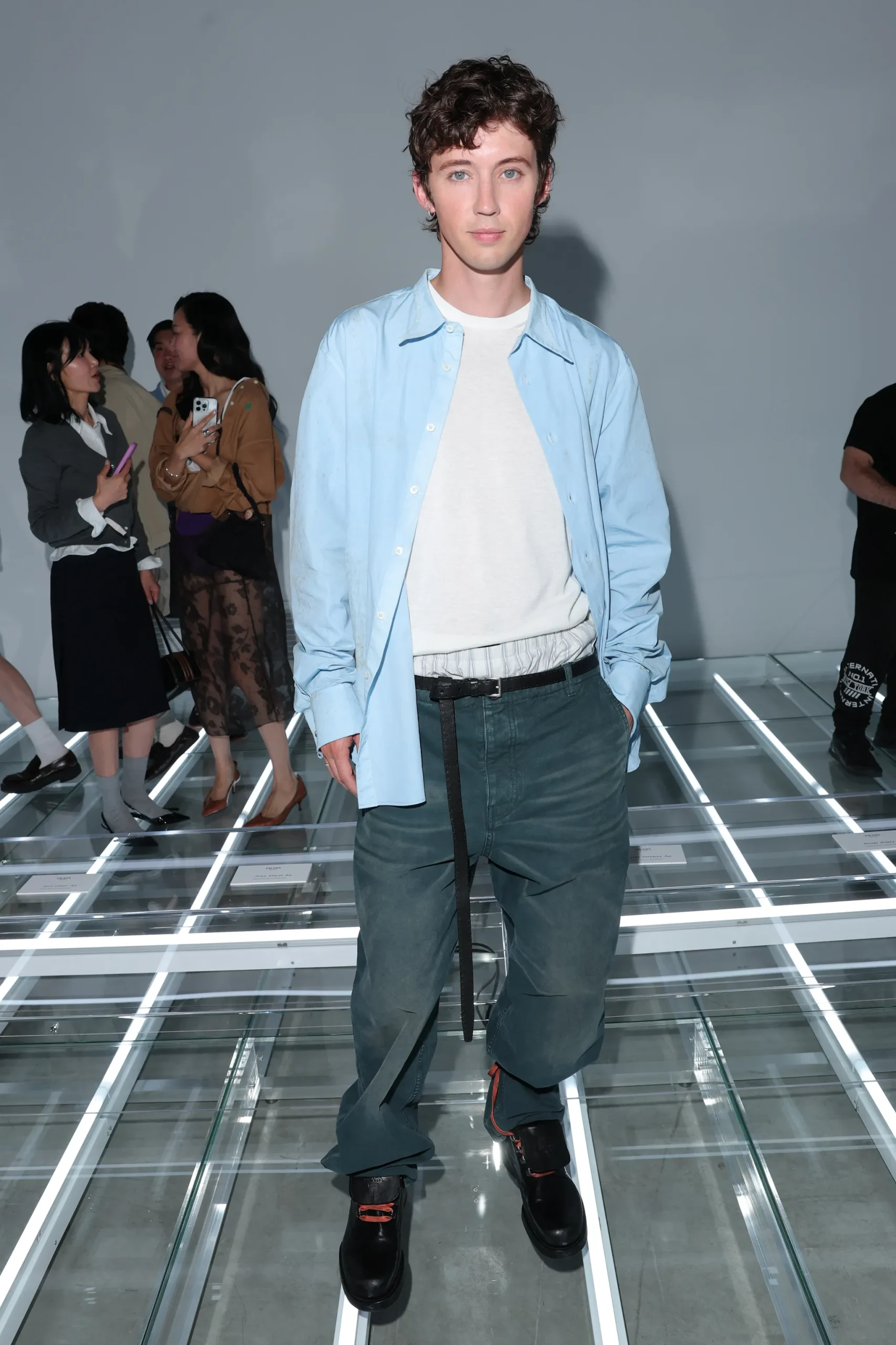 Troye Sivan bij Prada