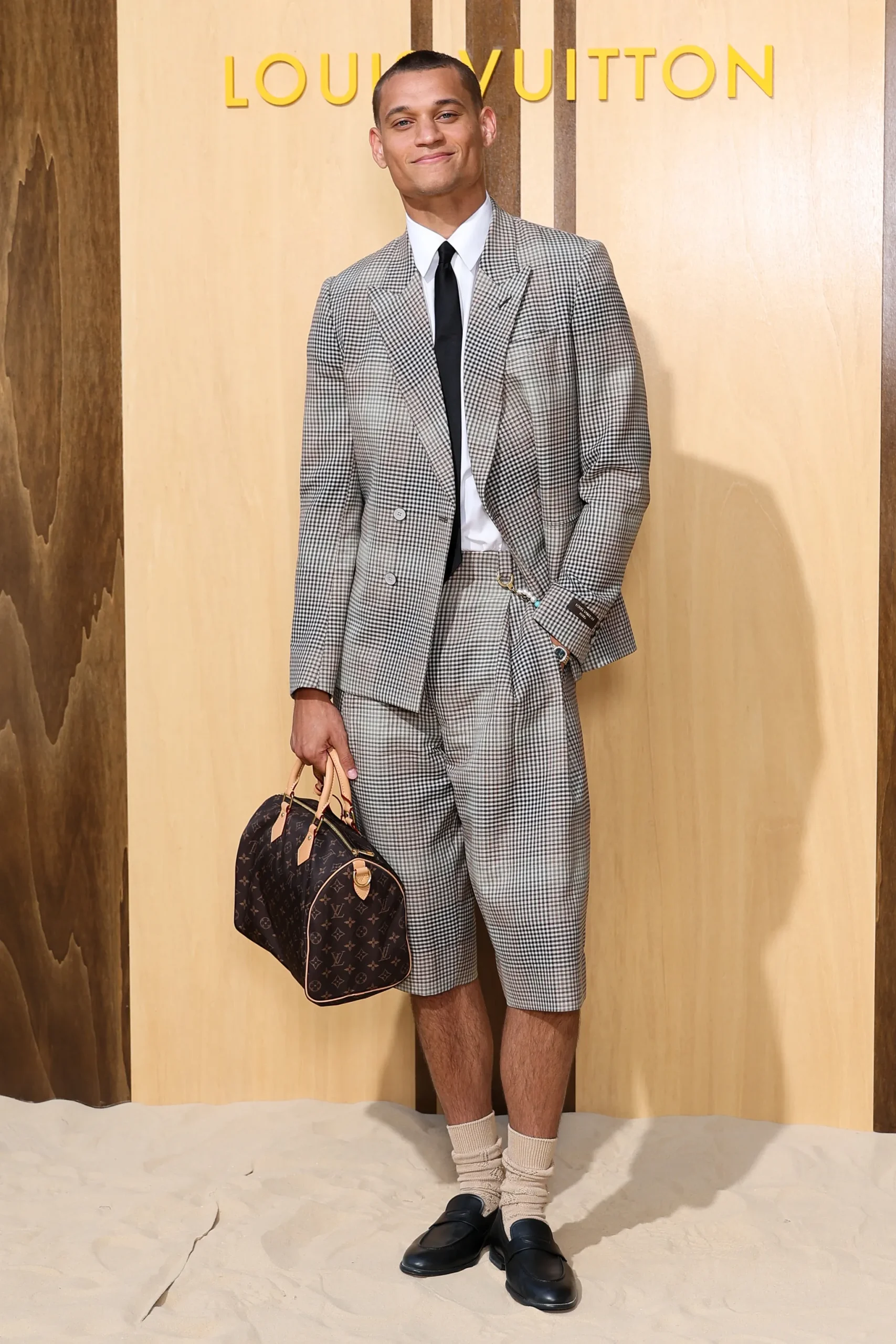 Tyriq Withers bij Louis Vuitton tijdens Men's Fashion Week lente/zomer 2027